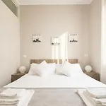 Courtyard & Balconies * Como