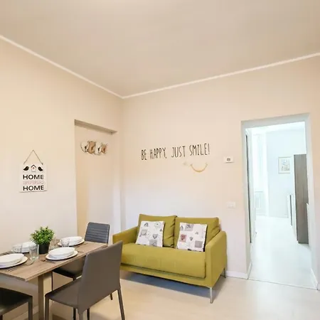 Apartament Courtyard & Balconies